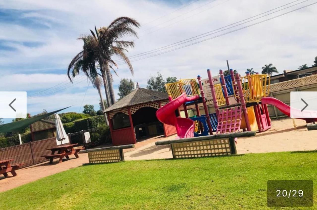 Black Swan Motel Inn Lakes Entrance Exterior foto